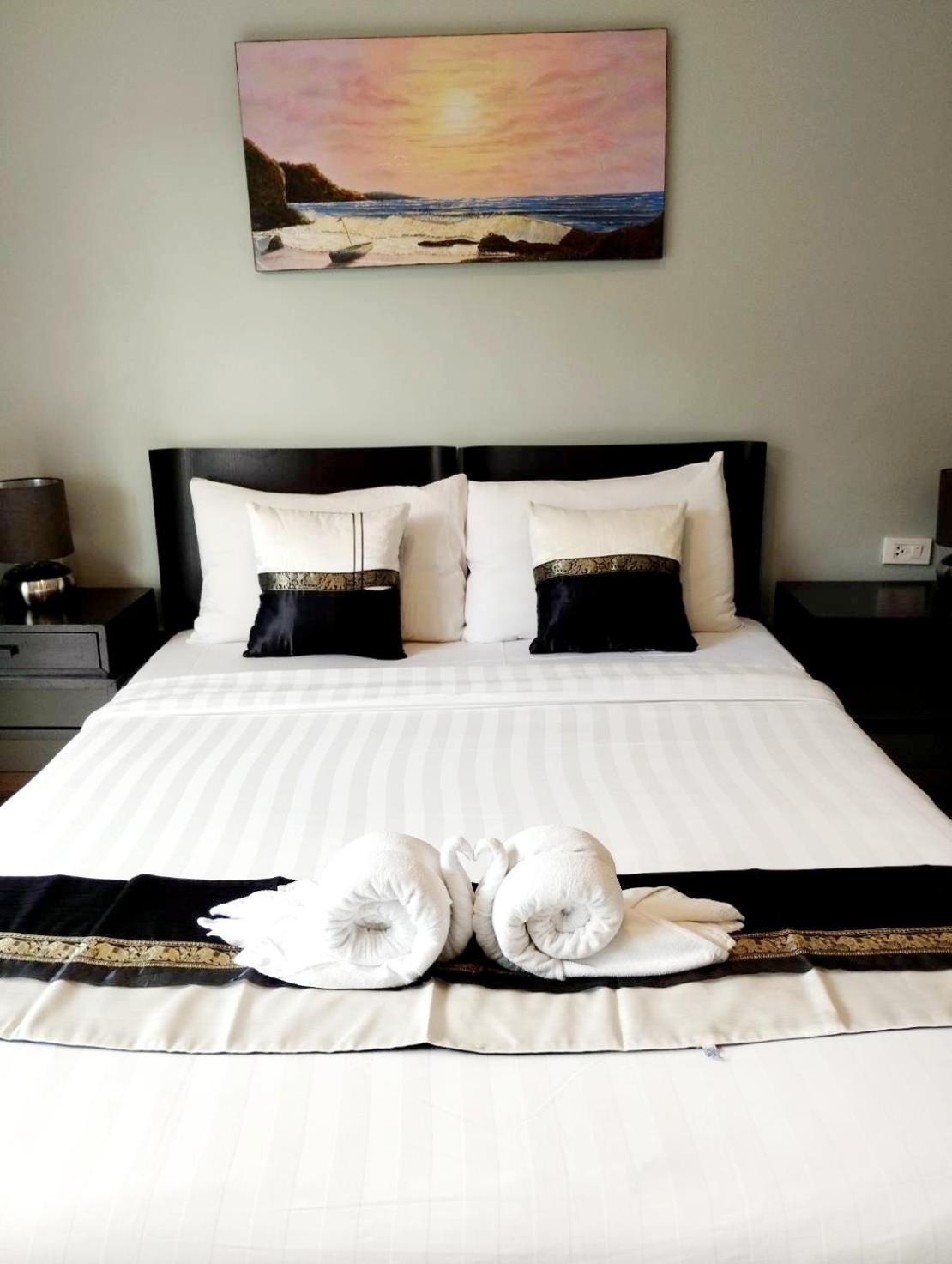 Aloha Residence Pantai Kata Bilik gambar
