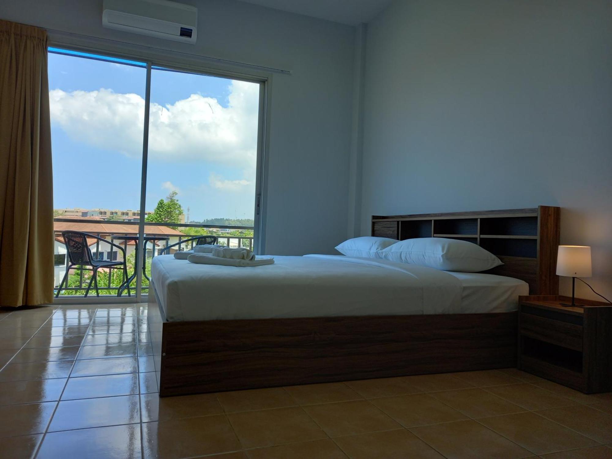 Aloha Residence Pantai Kata Bilik gambar